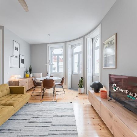 Guestready - Colorful Apt Near Agosto Station Porto Eksteriør billede