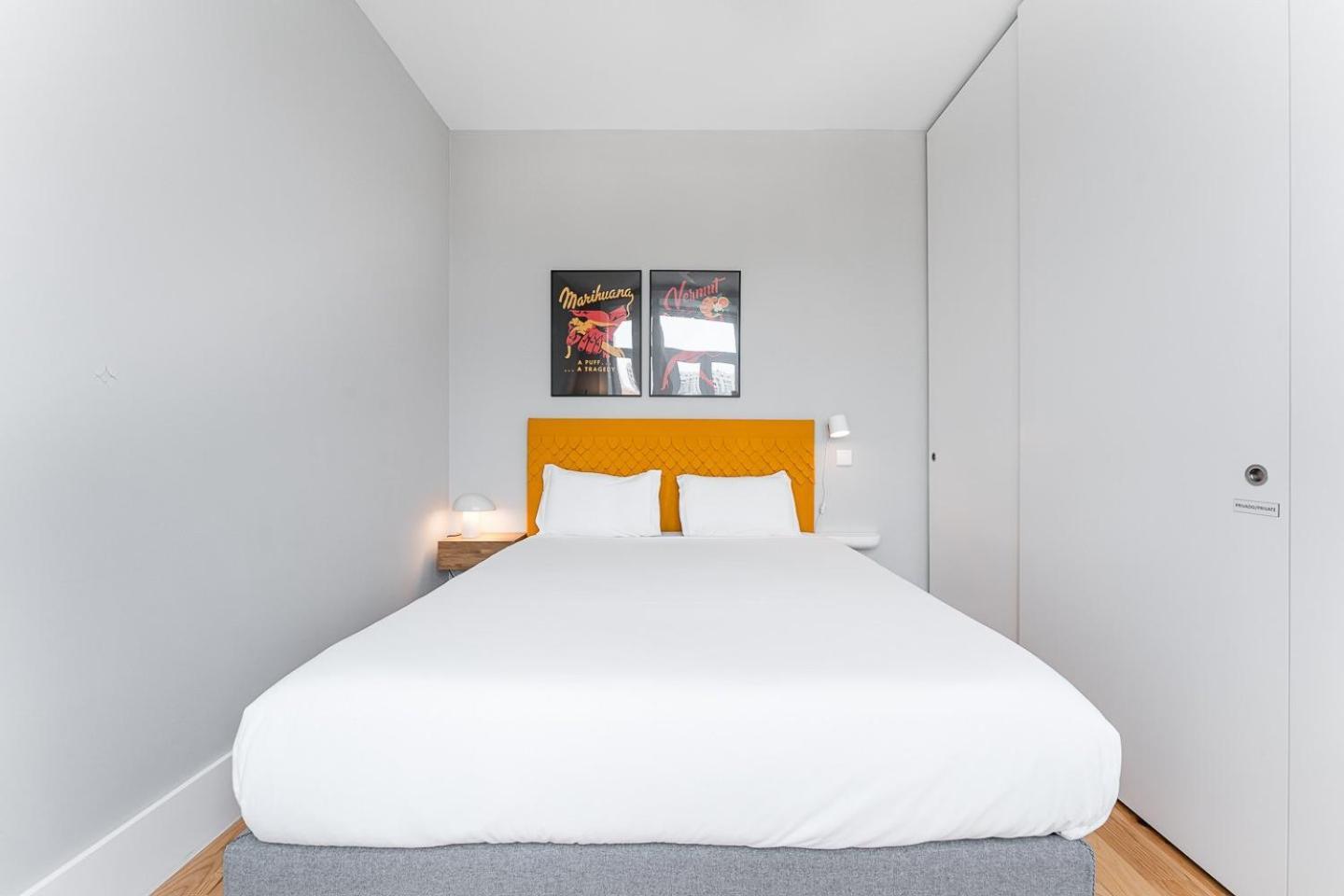 Guestready - Colorful Apt Near Agosto Station Porto Eksteriør billede